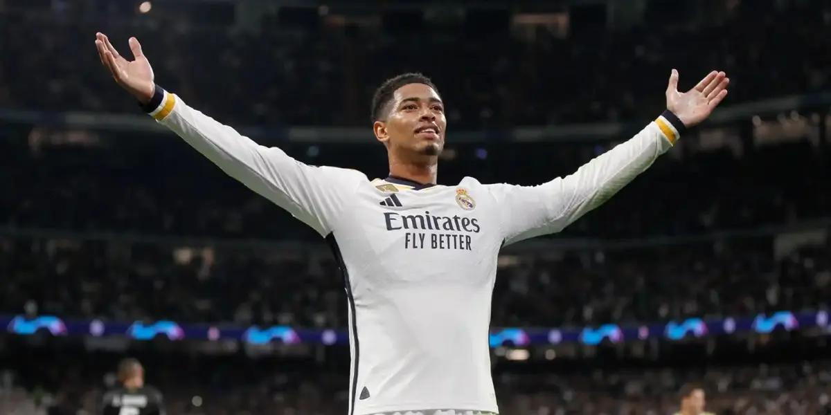 Bellingham con la camiseta del Real Madrid festejando su gol.