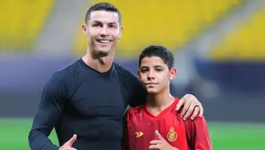 Cristiano Ronaldo e hijo / Foto: Al-Nassr
