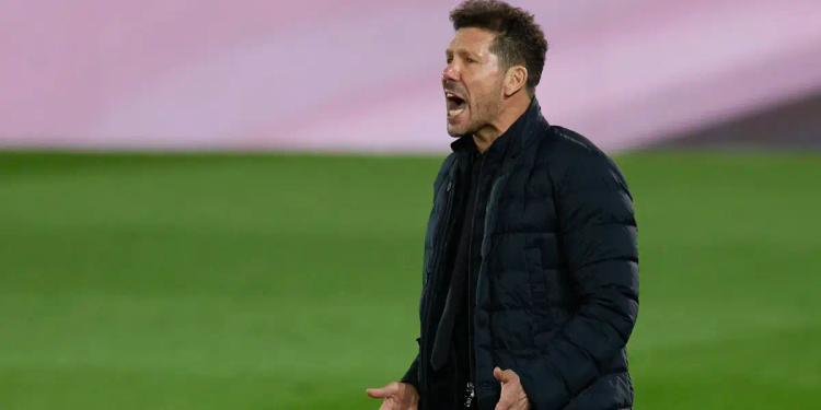 Simeone: ¡El rey de la hipocresía! ¿O será que tiene doble moral?