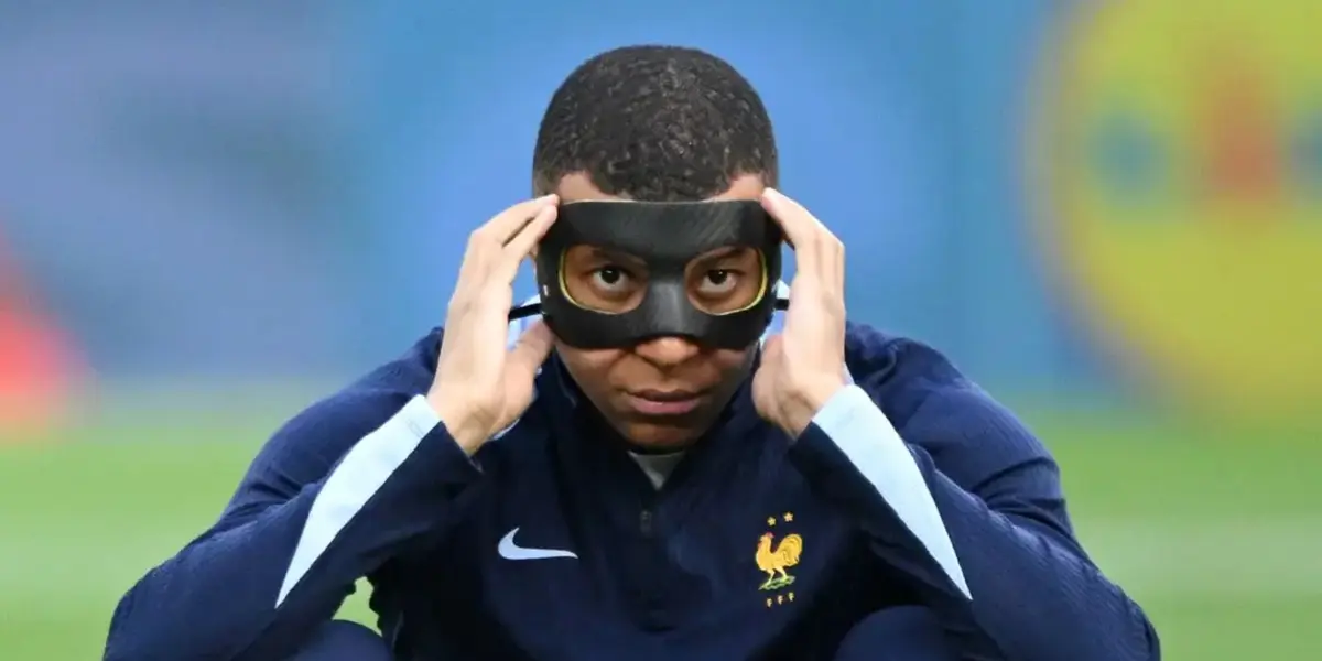 (VIDEO) Le estorba la máscara a Mbappé, hizo una definición de risa ante Polonia