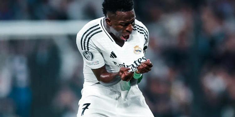 El detalle que nadie vio de Vinicius Jr luego de su segundo gol y que le podría traer problemas