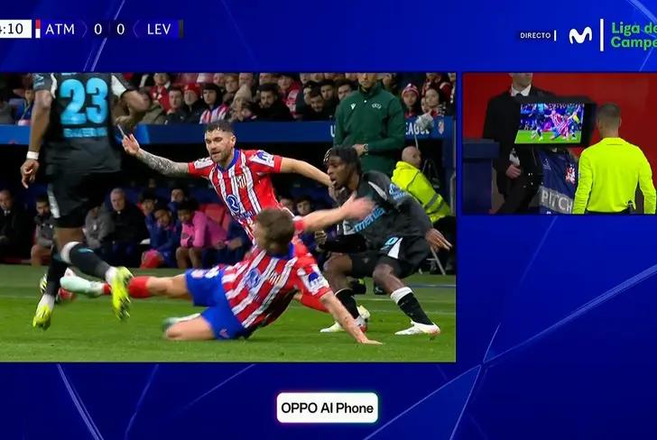 Falta de Barrios a Mukiele. FOTO: Movistar