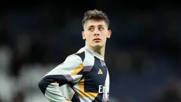 Arda Güler con los colores del Real Madrid.