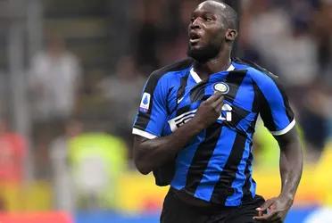 El conjunto catalán necesita un centrodelantero y el belga sería el elegido.