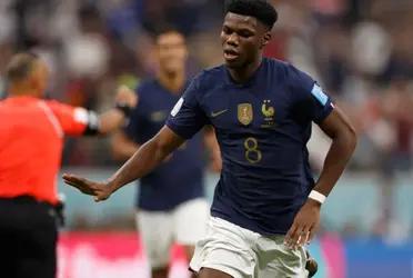 El cuadro galo está en semifinales de la Copa del Mundo tras derrotar a Inglaterra con goles de Tchoameni y Oliver Giroud.