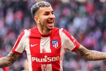 El delantero argentino recibió una indicación favorable por parte del VAR.