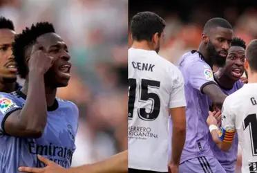 El delantero brasileño vio la tarjeta roja por parte del colegiado.