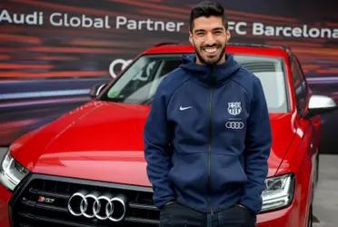 El delantero ecuatoriano, Felipe Caicedo, posee actualmente una colección de coches impresionante, y al igual que otros futbolistas es un hobbie con el cual pasa la mayoría de su tiempo.