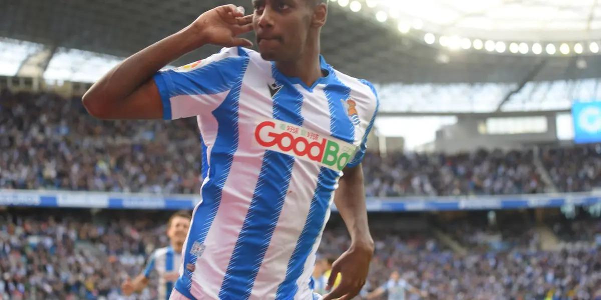 El delantero sueco, estrella del su equipo, firmó el año pasado una extención de su contrato hasta 2026, con una claúsula de salida cercana a los 90 millones de euros.