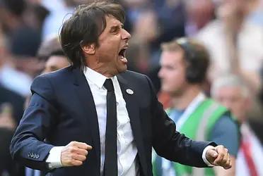 El entrenador italiano se encuentra sin equipo actualmente y suena como una de las posibilidades más fuertes para reemplazar a Solskjaer en el Manchester United, aunque solamente bajo un terminó concreto.