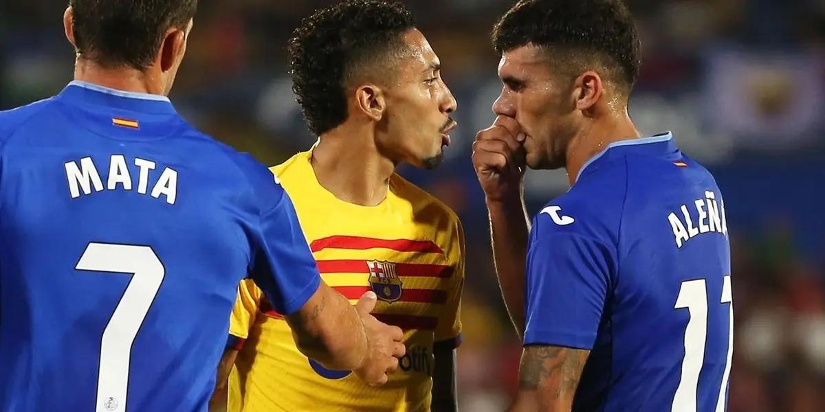 El futbolista brasileño había recibido antes un golpe que terminó en su respuesta.