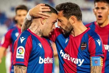 El Levante le ganó cuatro a uno de visitante al Levante por la 32ª jornada de La Liga Santander, en un partido por la permanencia en primera división.