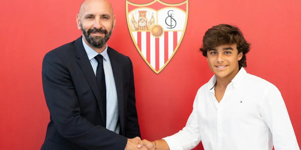 El mediocampista sensación del equipo sevillano tiene un valor de mercado de 1 millón de euros, aunque al ser muy joven y tener una de los potenciales más altos de toda LaLiga se espera que esta cifra pueda aumentar con los años.