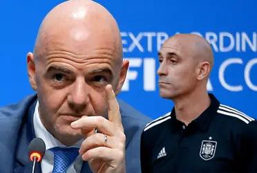 El presidente de la FIFA se refirió por primera vez de forma pública a la crisis de Luis Rubiales