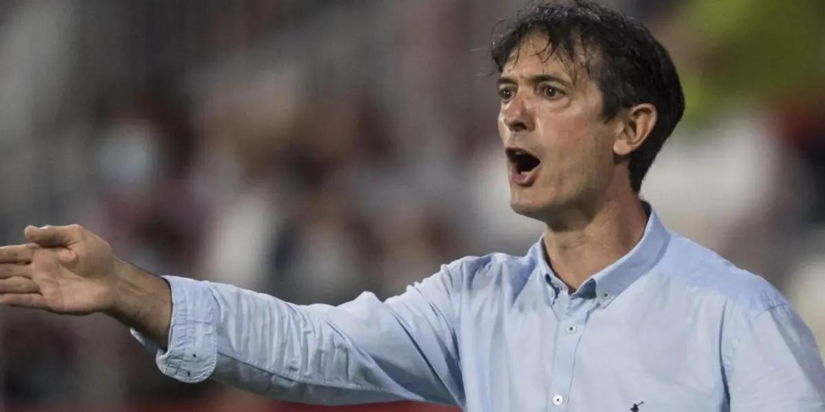 En completo desacuerdo por el arbitraje frente al Madrid y no se guardó nada