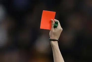 En un listado prolongado y bien detallado, éstos son los 10 futbolistas con mayor cantidad de tarjetas rojas en lo que lleva de vida el torneo de primera división de España.