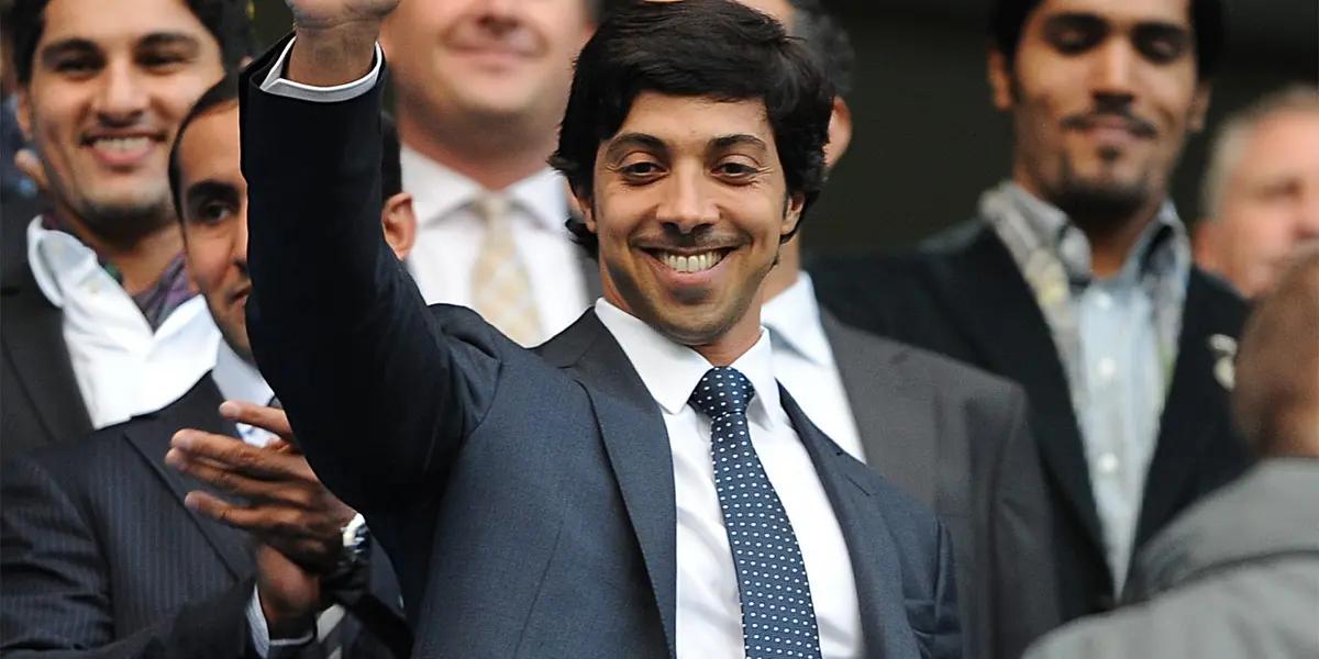 Equipos de fútbol, coches, mansiones, hoteles, empresas... Mansour bin Zayed Al Nahyan, el jeque dueño del Manchester City es una de las personas más poderosas del mundo y cuenta con una fortuna de 23.5 mil millones de dólares.