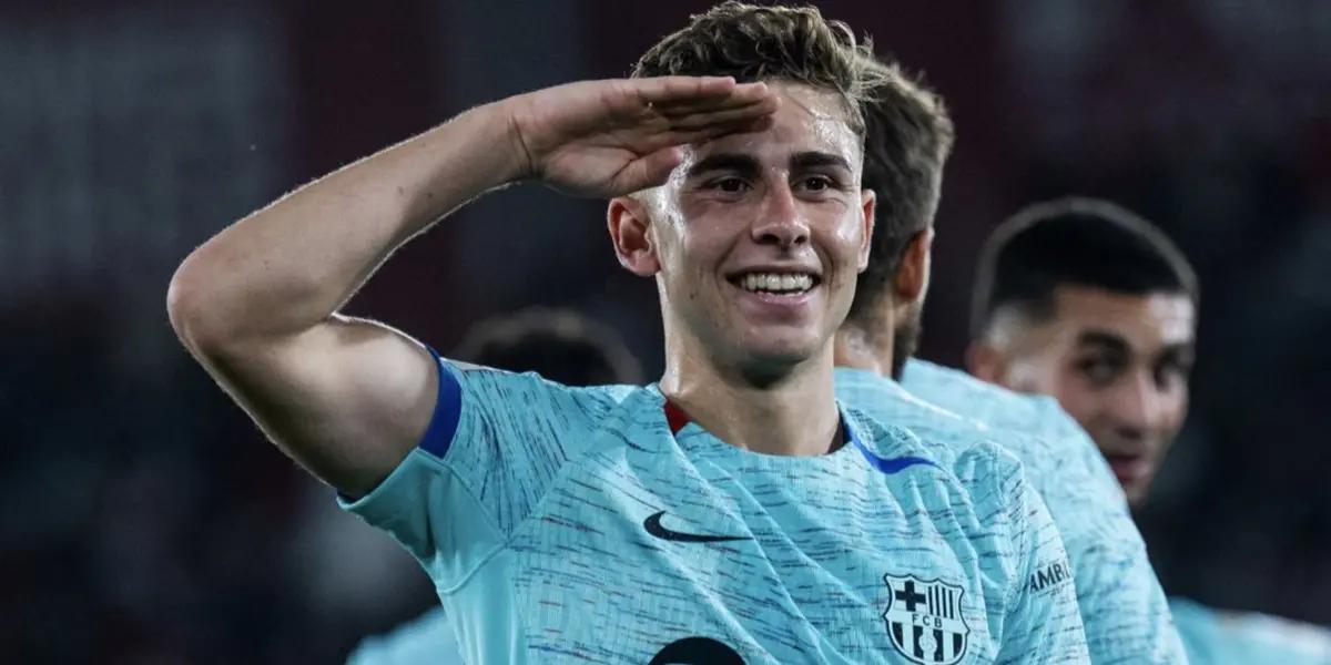 Fermín López celebra su gol para el 1-0 del Barcelona ante Almería.