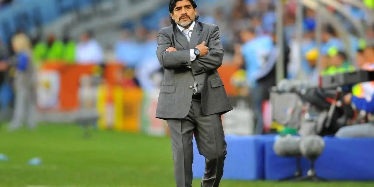 Habló con la ex mujer, Claudia Villafañe , y contó partes de la charla