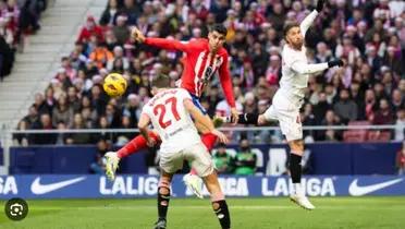 La imagen que demuestra que fue penal de Atleti y le metieron la mano al Sevilla