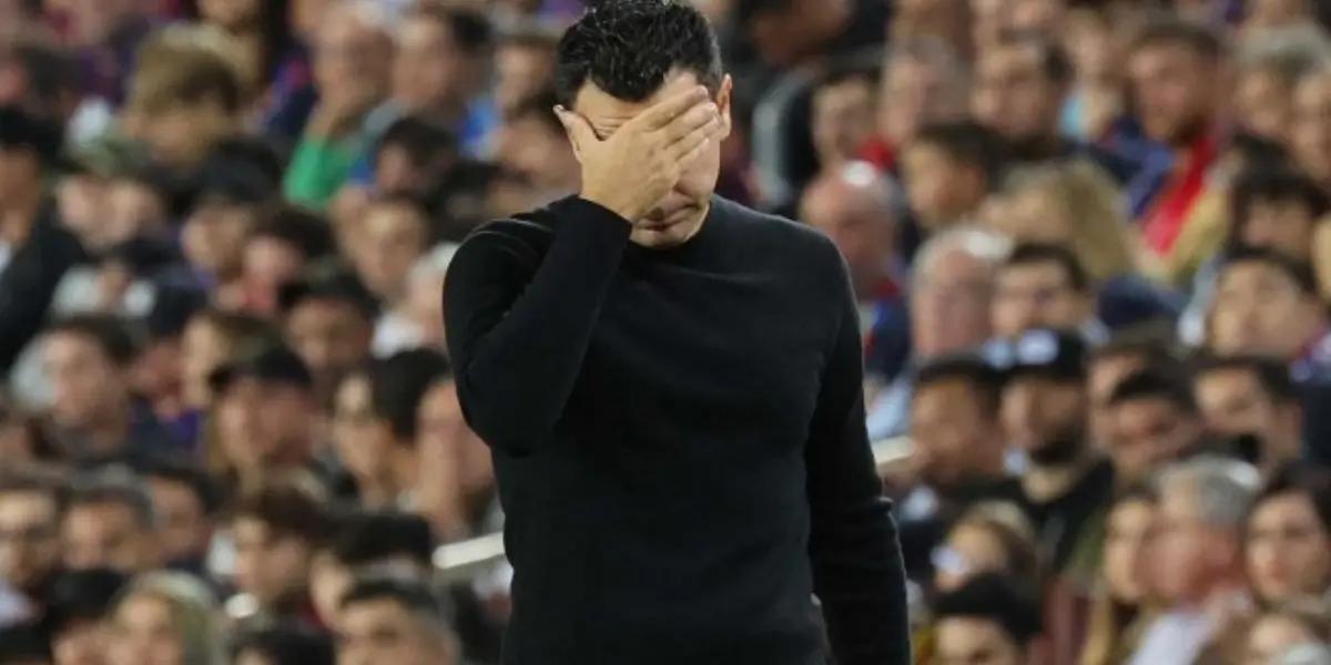 Los jugadores que le estarían tendiendo la cama a Xavi en Barcelona y que salga