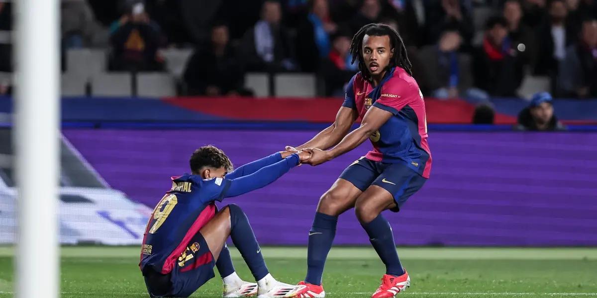 Los seguidores del club blaugrana han expresado sus desacuerdos con el gol del Sevilla