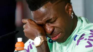 Los vaciles y mofas a Vinicius siguen por redes y los aficionados del Real Madrid cansados, critican a Florentino por su inacción