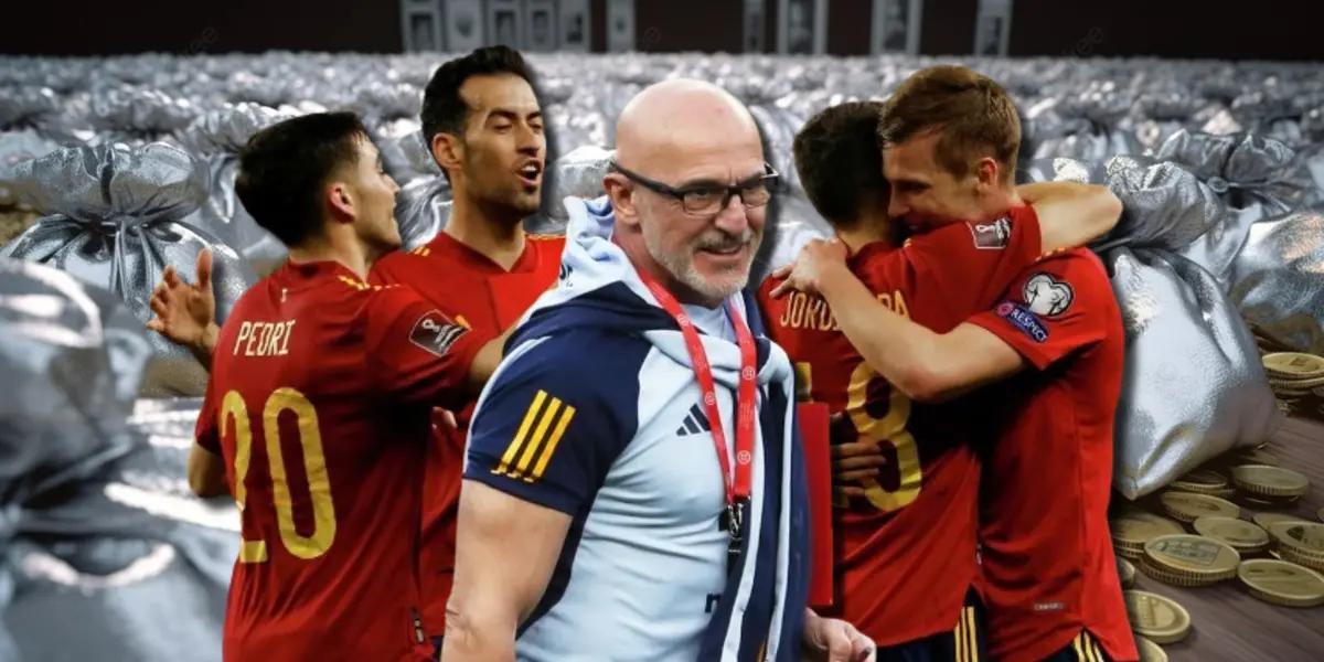 Luis De La Fuente con jugadores de la Selección de España