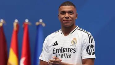 Mbappé en su presentación como jugador del Real Madrid. (Foto: AFP)
