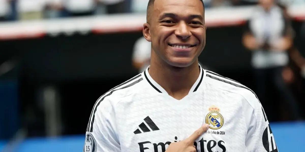 Mbappé siendo presentado en el Real Madrid. (Foto: EFE)