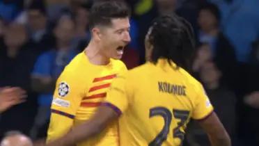 Robert Lewandowski anotó un gol de gran factura contra el Nápoles en el Diego Maradona