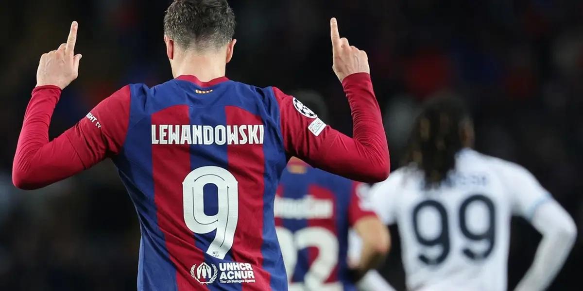 Robert Lewandowski celebrando un gol en FC Barcelona