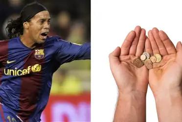 Ronaldinho no pasa su mejor momento y ha recibido una ayuda importante de FC Barcelona