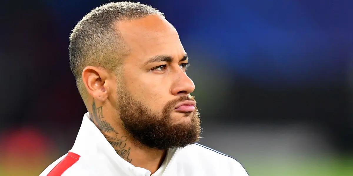 Según medios franceses la situación de Neymar en el Paris Saint Germain se estaría volviendo insostenible. El futbolista que le costó 220 millones de euros al club francés se encuentra en una crisis de rendimiento que preocupa a los directivos