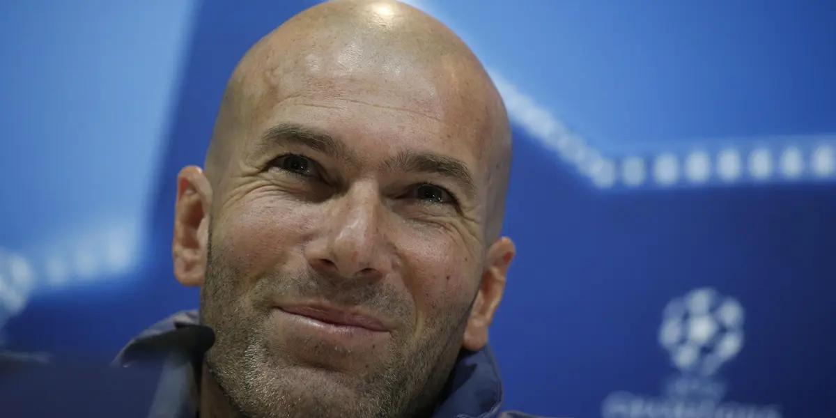 Según varios medios, el equipo parisino le habría prometido al entrenador francés armar un nuevo súper equipo renovado y así formar un nuevo proyecto poder ganar absolutamente todo.