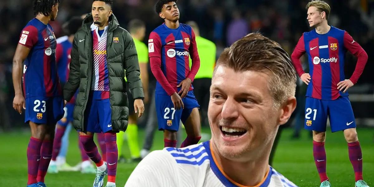 Toni Kroos y jugadores del FC Barcelona