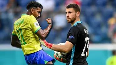 (VIDEO) Blooper más grande que el Bernabéu, Brasil descontó gracias a Simón