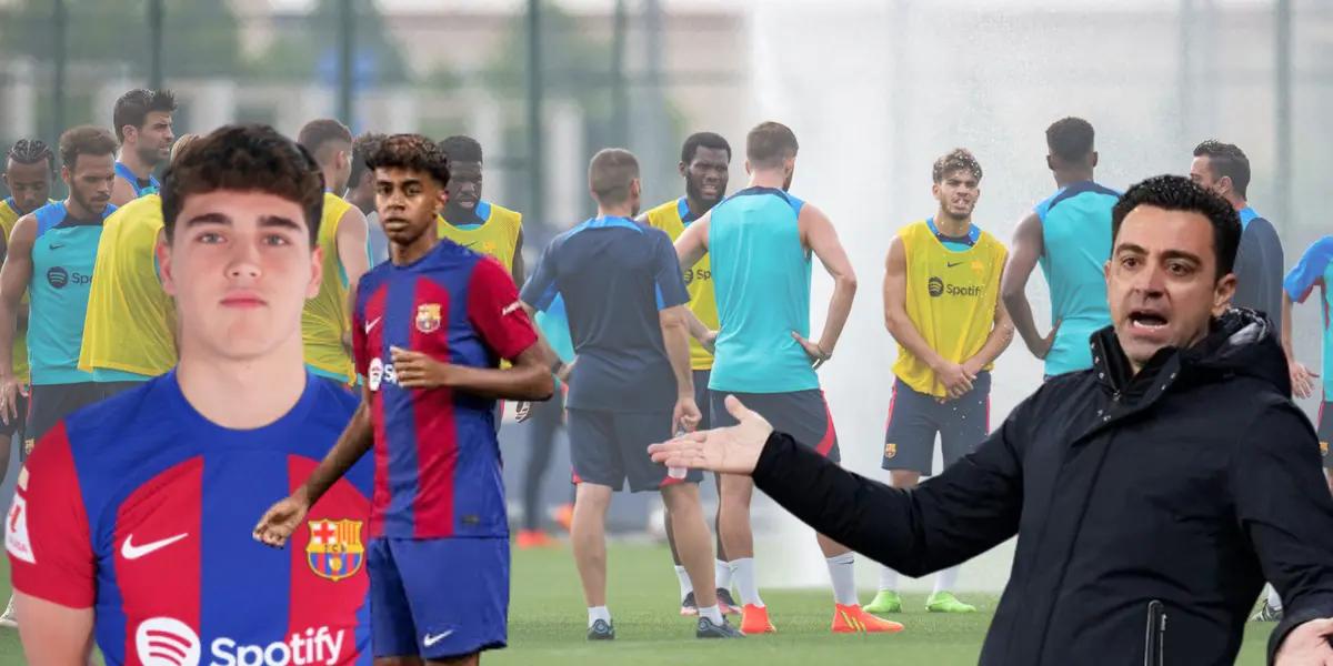 Xavi Hernández quejándose, Lamine Yamal y Pau Cubarsí con la camiseta del Barcelona. De fondo, imagen de la plantilla entrenando.