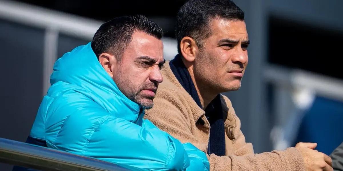 Xavi Hernández y Rafa Márquez, los estrategas del primer equipo y el filial en FC Barcelona.