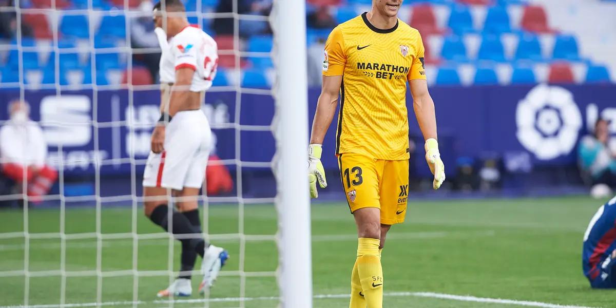 Yassine Bounou conocido como Bono, es clave en el arco del Sevilla. A pocas jornadas saber si alcazará el premio Zamora, Bono es pretendido por el Atlético Madrid.