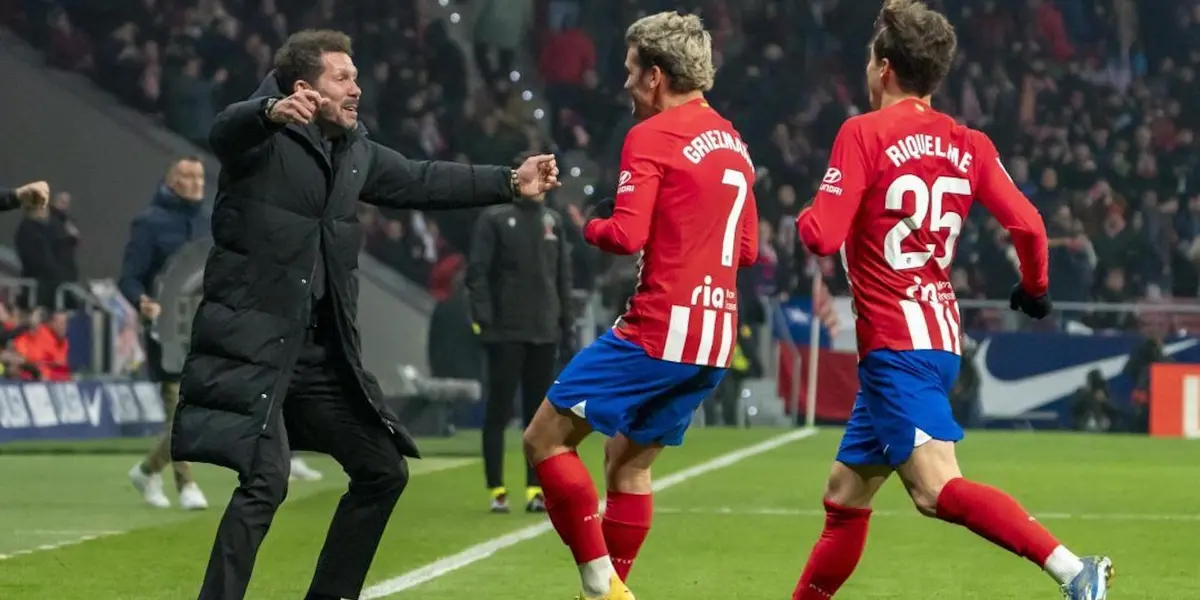 Diego Simeone y Antoine Griezmann, del Atlético de Madrid