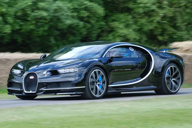 Bugati Chiron, una de las joyas que puede comprarse Lamine Yamal