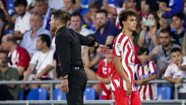 Joao Félix y Diego Simeone. (Foto: EFE)