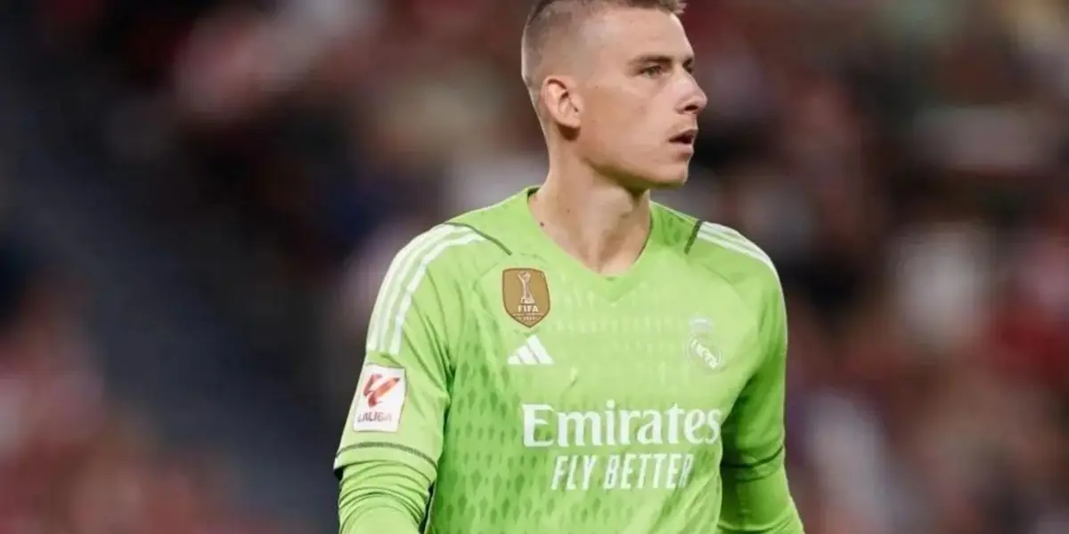 Lunin con la camiseta del Real Madrid. (Foto: La Liga)