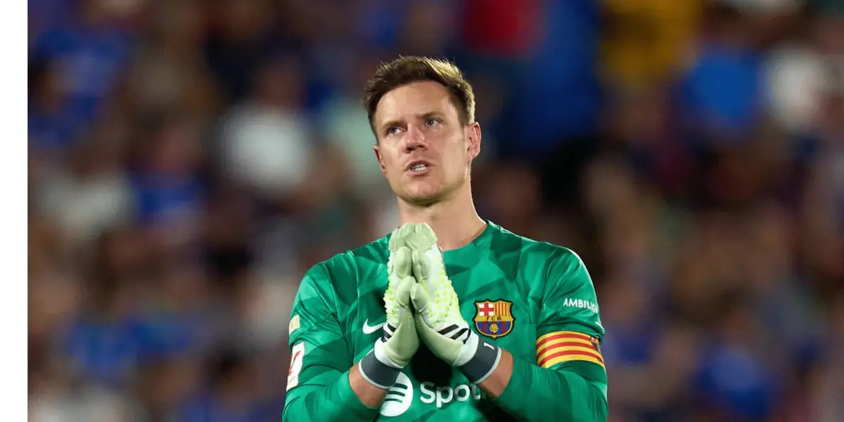 TER STEGEN - FC BARCELONA  Guantes de fútbol, Equipo de barcelona, Portero  de futbol