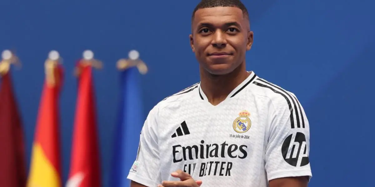 Mbappé en su presentación como jugador del Real Madrid. (Foto: AFP)