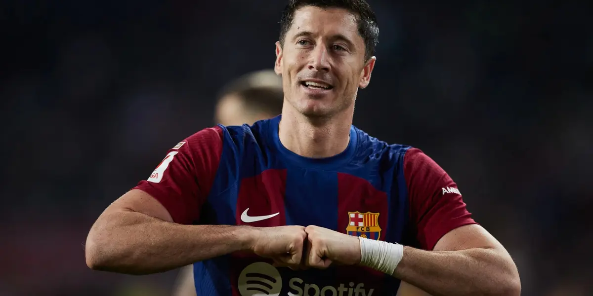 Robert Lewandowski celebrando un gol con el Barça